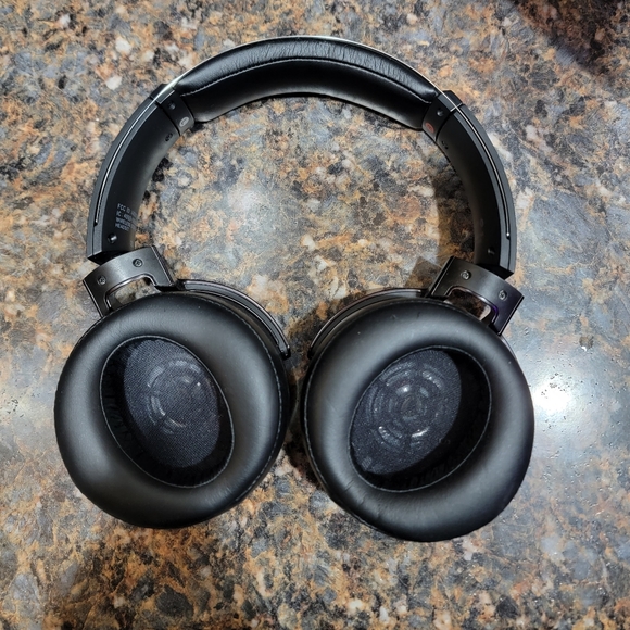 Sony Headphones Model: MDR-XB950B1 - Picture 3 of 3